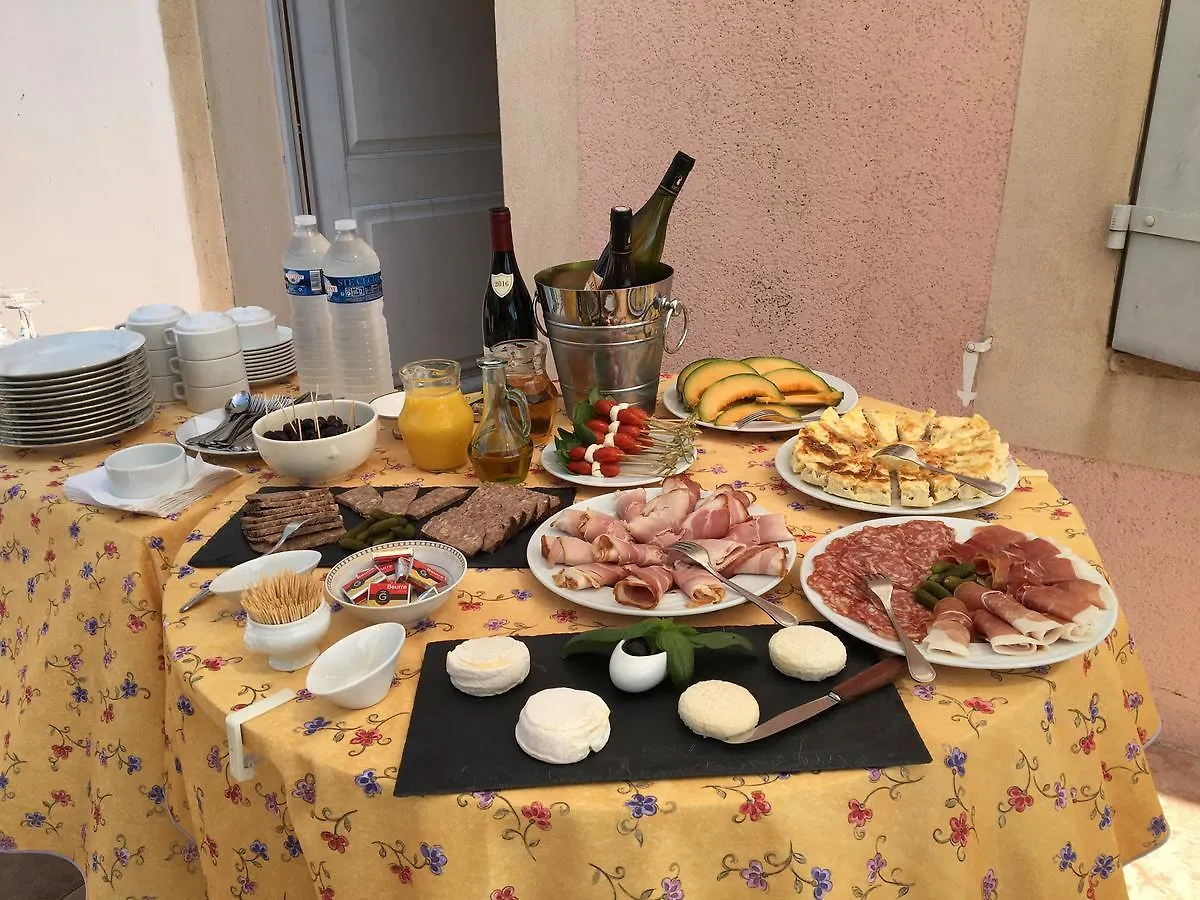 Logis Hotel La Bastide Des Monges Nyons 3*,